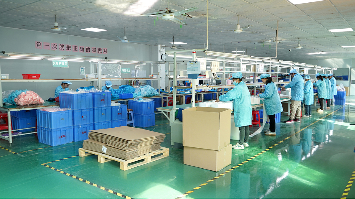 硅膠制品包裝部.jpg 硅膠制品包裝部.jpg